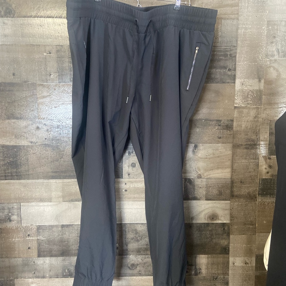 OGIO Black Drawstring Jogger Pants with Zippered Pocket 4XL (identical to lot 1)
